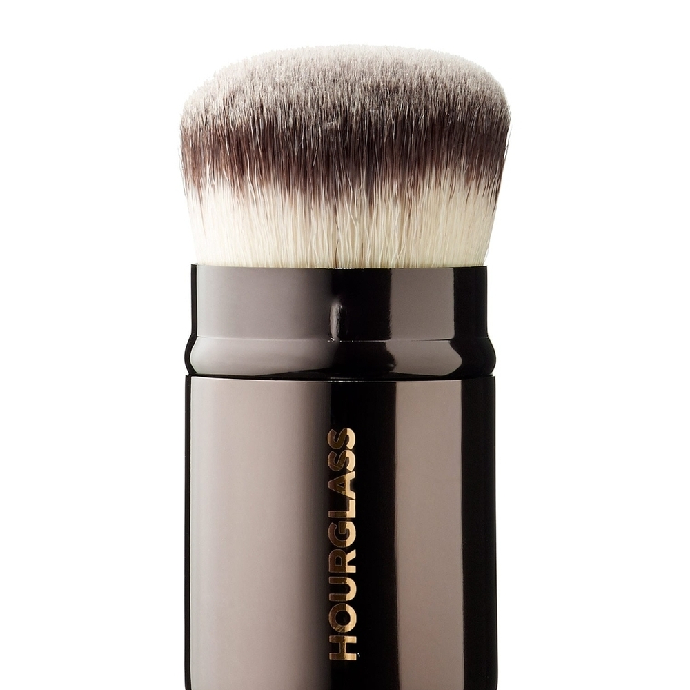 🌟New Hourglass Retractable Kabuki Brush